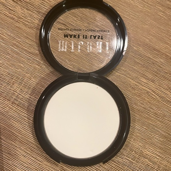 Makeup Bundle - Picture 7 of 12